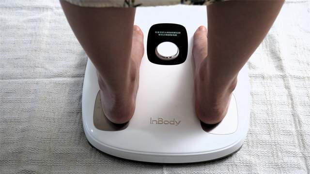 ：3频8电极+12项数据+97%准确率有点全面pg模拟器电脑版InBody体脂秤H30评测(图3)