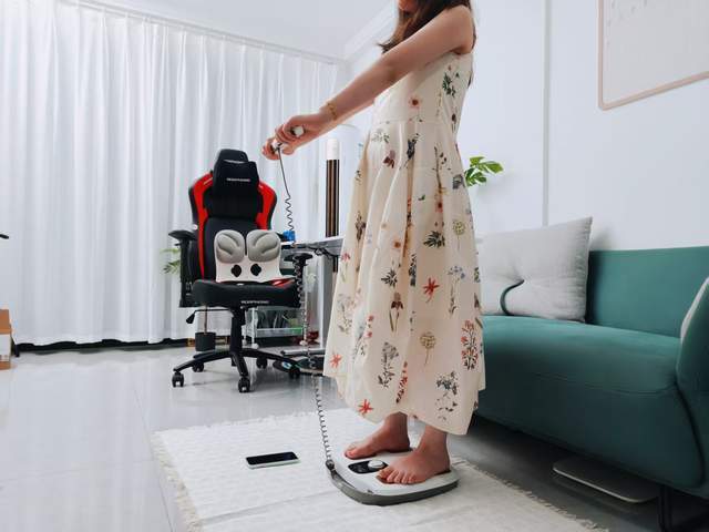 ：3频8电极+12项数据+97%准确率有点全面pg模拟器电脑版InBody体脂秤H30评测(图6)